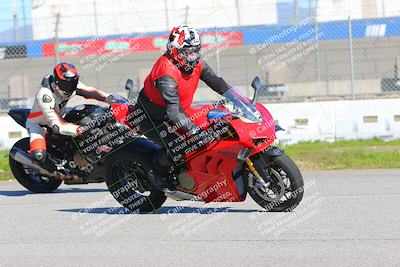 media/Jan-20-2023-Fastrack Riders (Fri) [[f2ad32aba3]]/Level 1/session 3 turn 9/